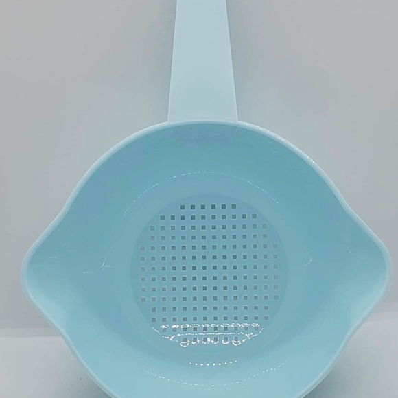 Tupperware Classic Colander New Blue - Picture 5 of 6